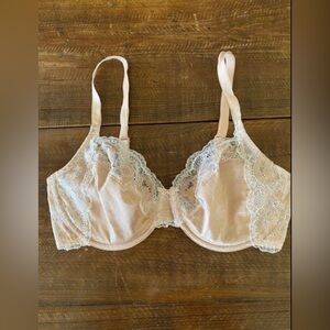 Wacoal Lace Bra size 36D